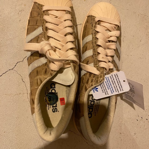 Adidas - Picture 3 of 5